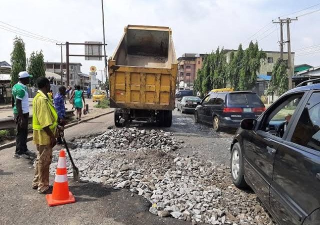 Sanwo-Olu Orders Immediate Repairs of Damaged Lagos Roads